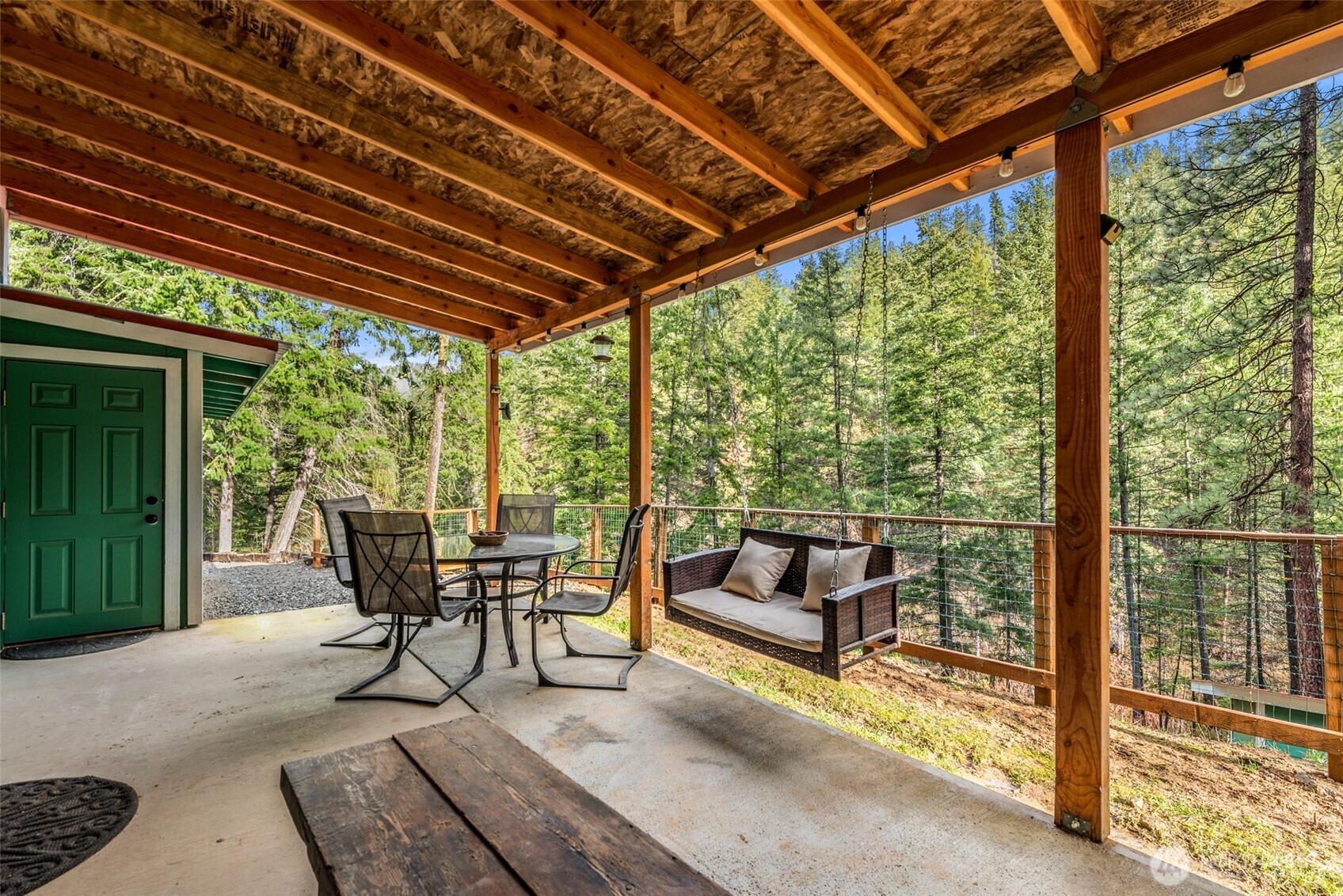 695 Sand Creek Road , Cashmere, WA 98815