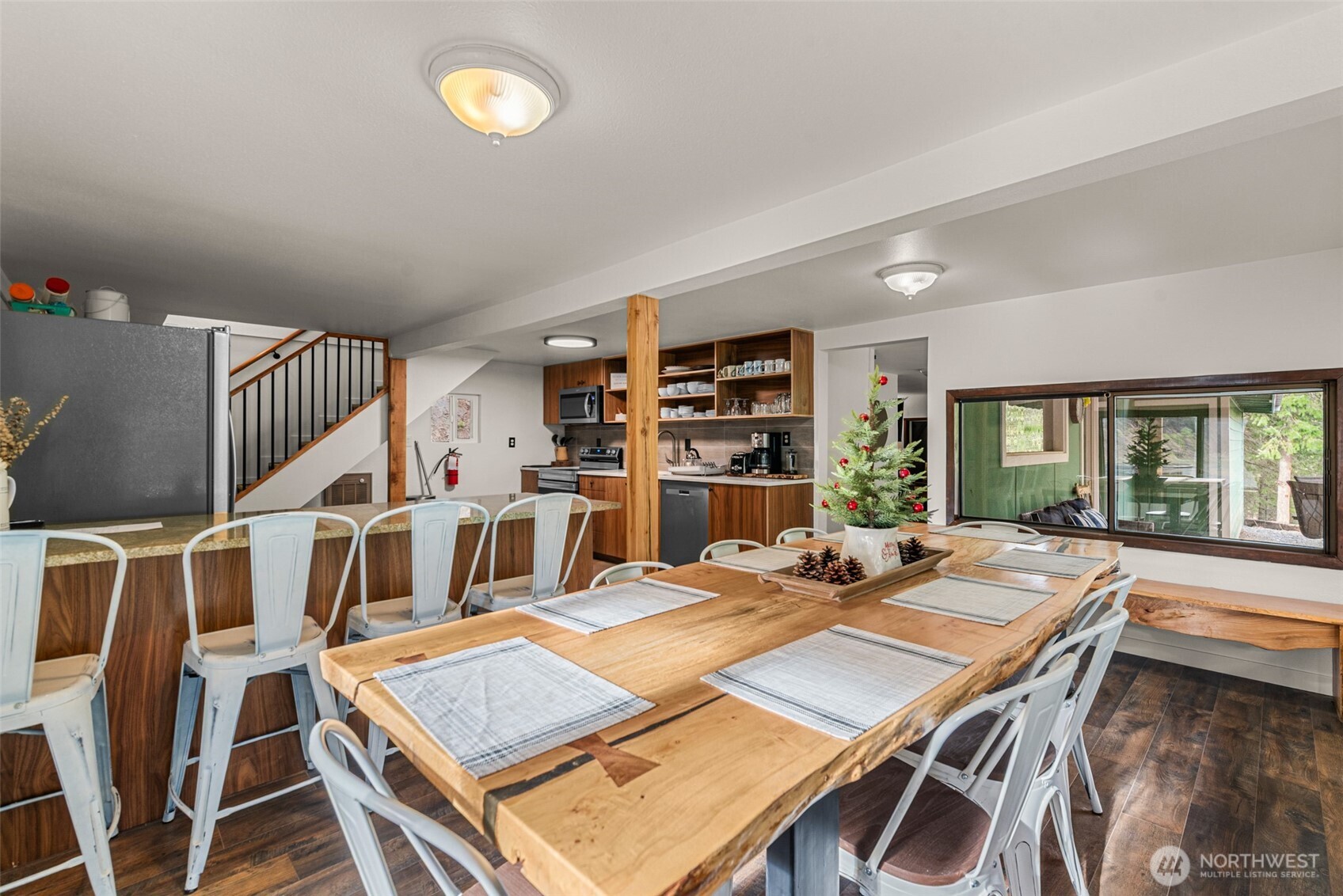 695 Sand Creek Road , Cashmere, WA 98815