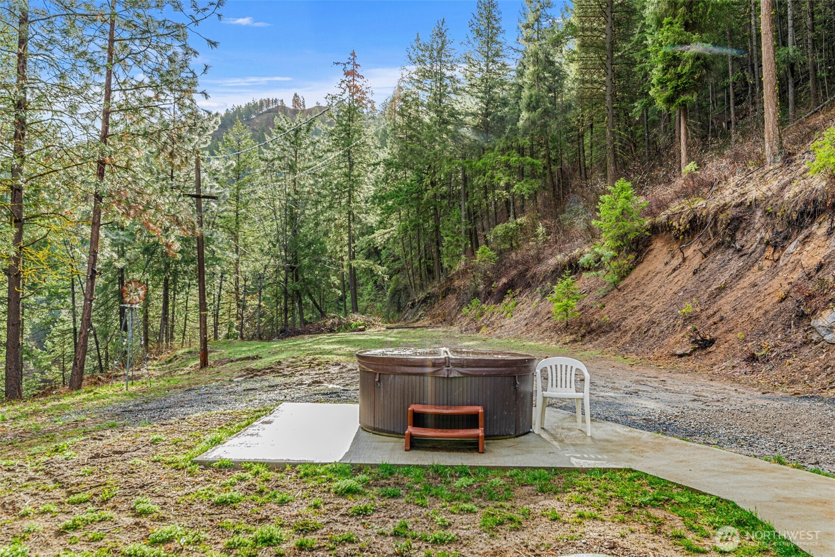 695 Sand Creek Road , Cashmere, WA 98815