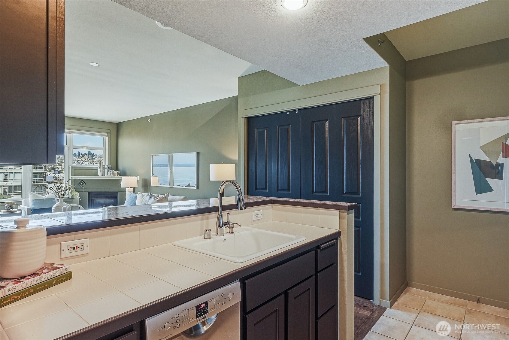 2801 1st Avenue #1018, Seattle, WA 98121