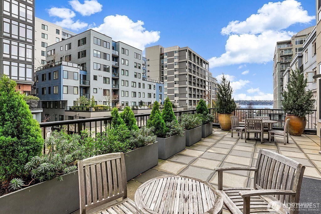 2801 1st Avenue #1018, Seattle, WA 98121