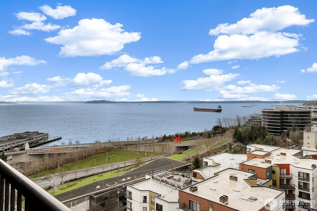 2801 1st Avenue #1018, Seattle, WA 98121