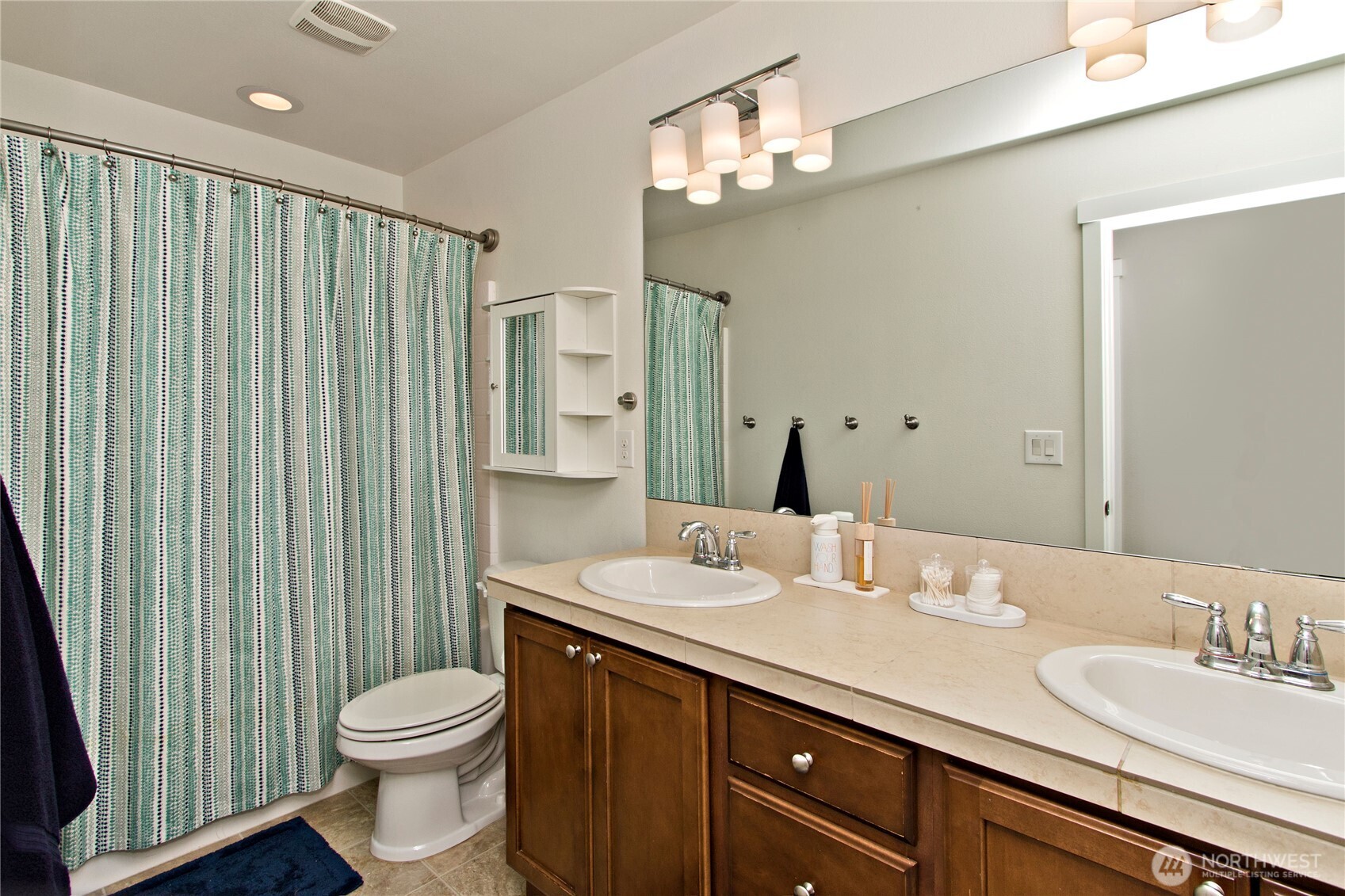 34227 SE Nye Street , Snoqualmie, WA 98065