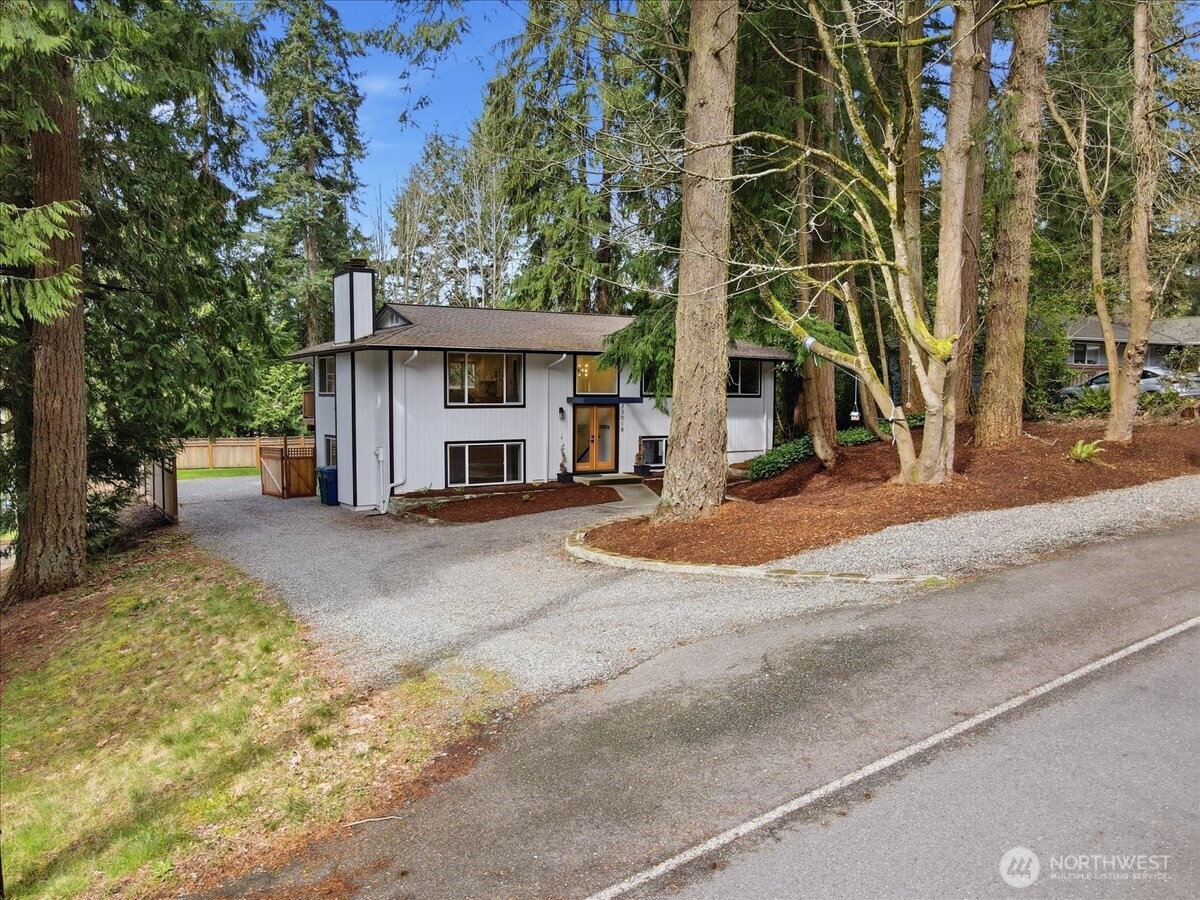 23018 35th Avenue W, Brier, WA 98036