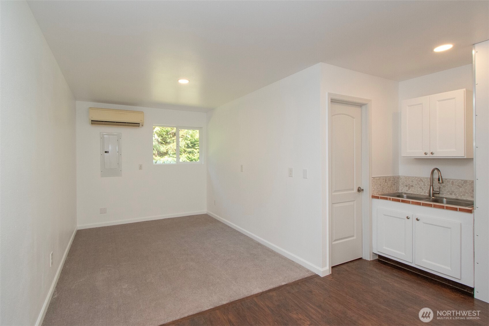 576 Blyn Springs Road , Sequim, WA 98382