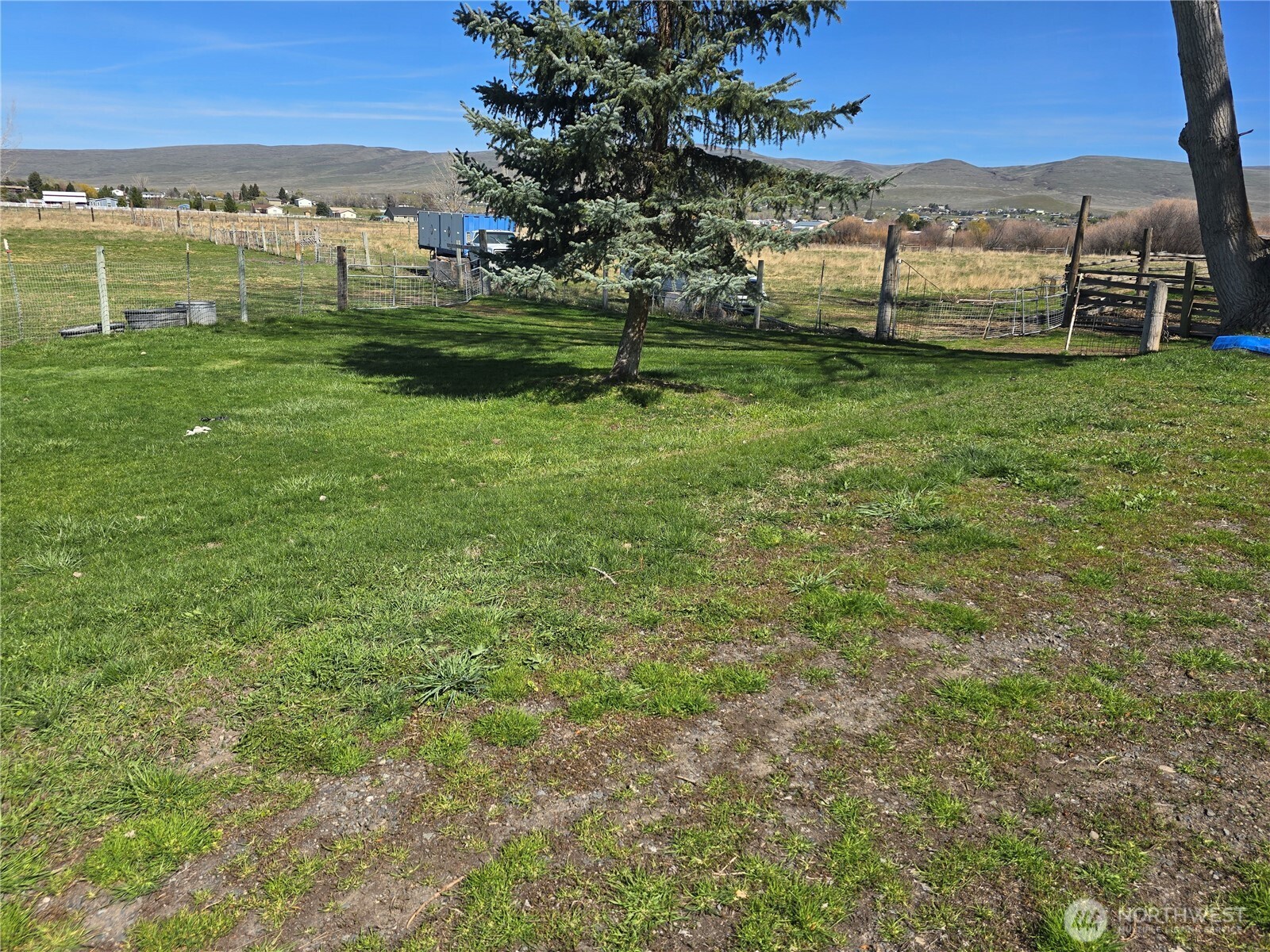 710 Adobe Way , Selah, WA 98242