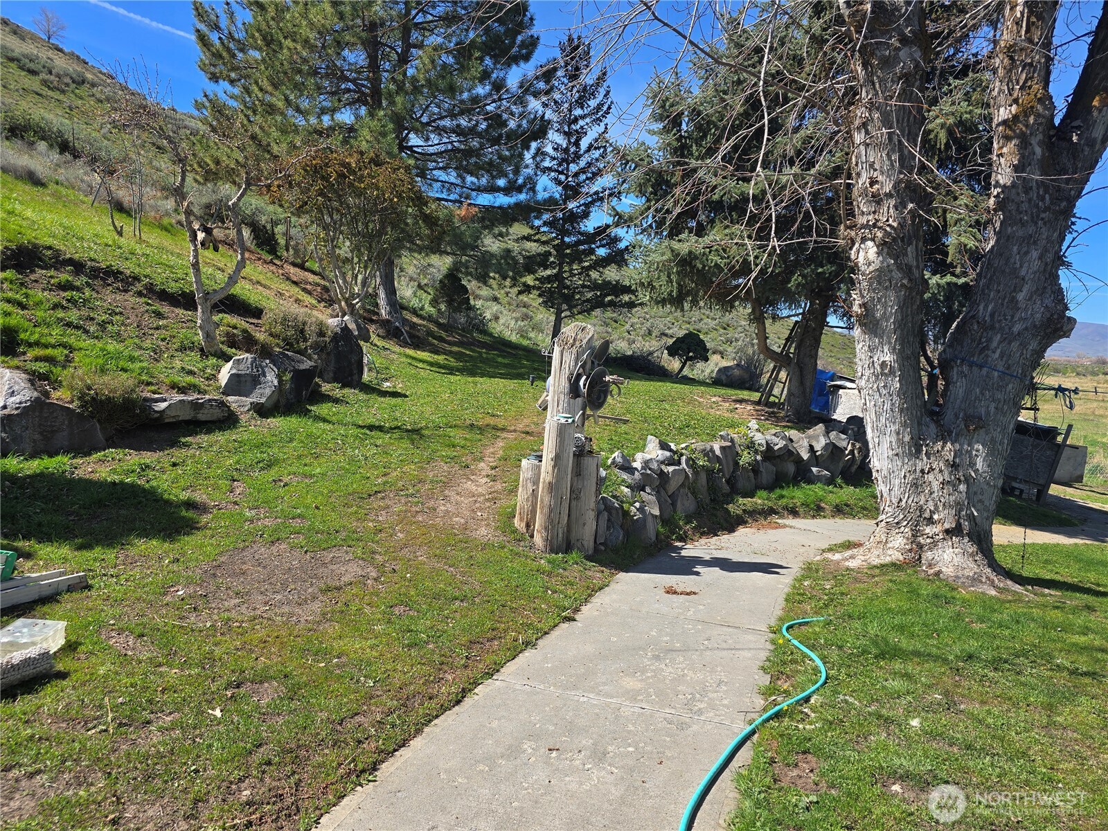 710 Adobe Way , Selah, WA 98242