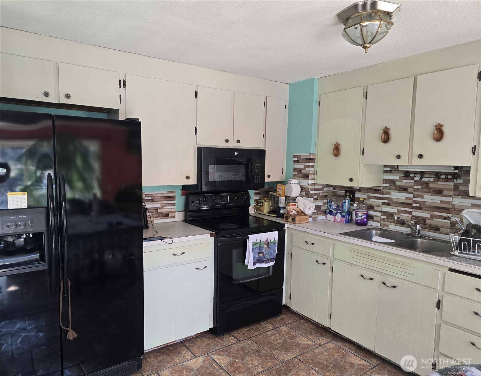 710 Adobe Way , Selah, WA 98242