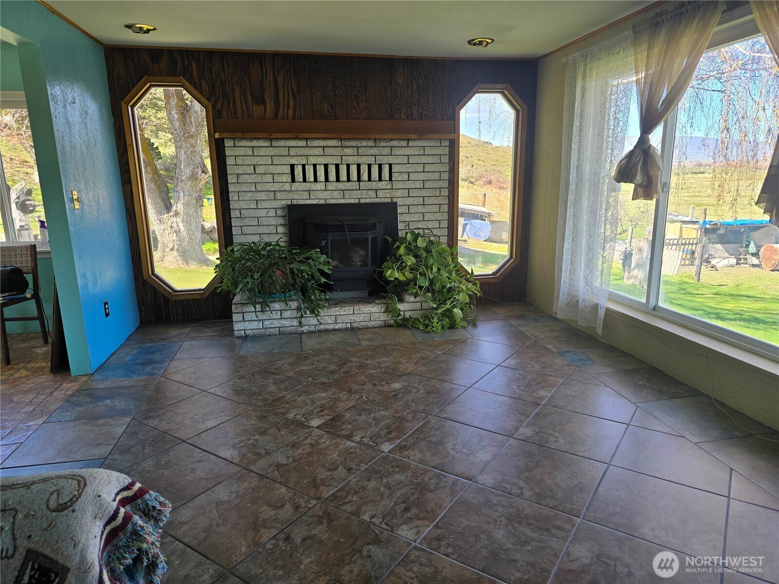 710 Adobe Way , Selah, WA 98242