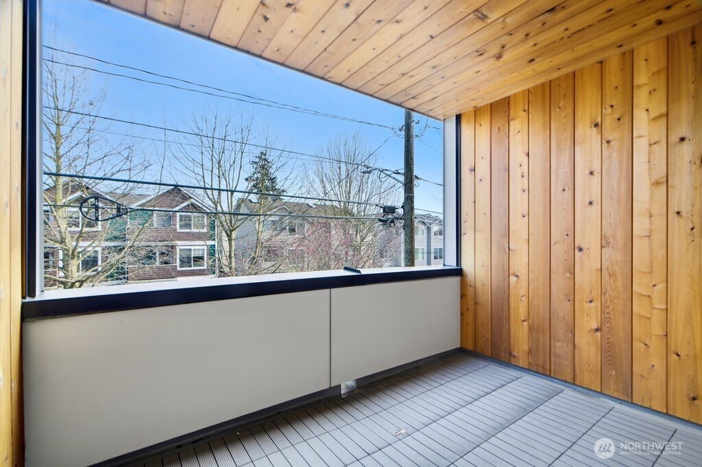 8553 Midvale Avenue N #C, Seattle, WA 98103