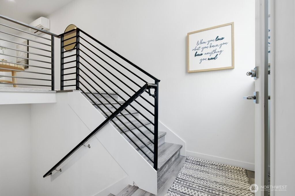 8553 Midvale Avenue N #C, Seattle, WA 98103