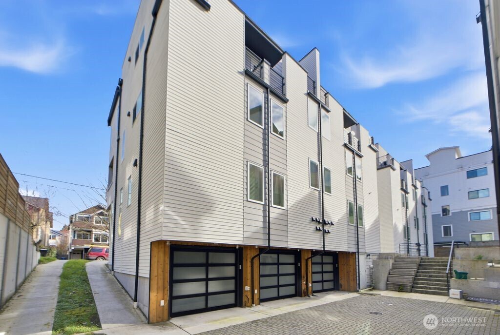 8553 Midvale Avenue N #C, Seattle, WA 98103