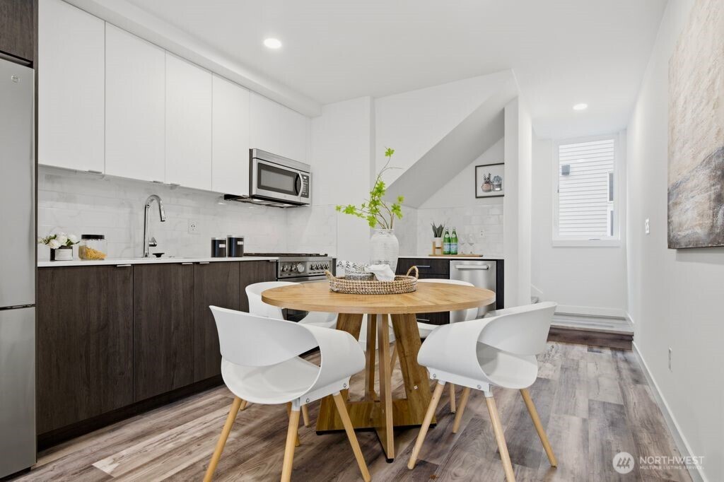 8553 Midvale Avenue N #C, Seattle, WA 98103