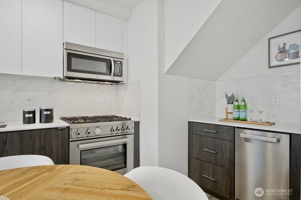 8553 Midvale Avenue N #C, Seattle, WA 98103