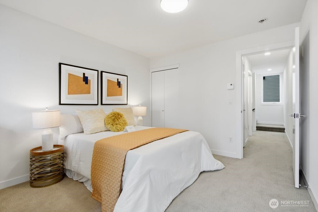 8553 Midvale Avenue N #C, Seattle, WA 98103