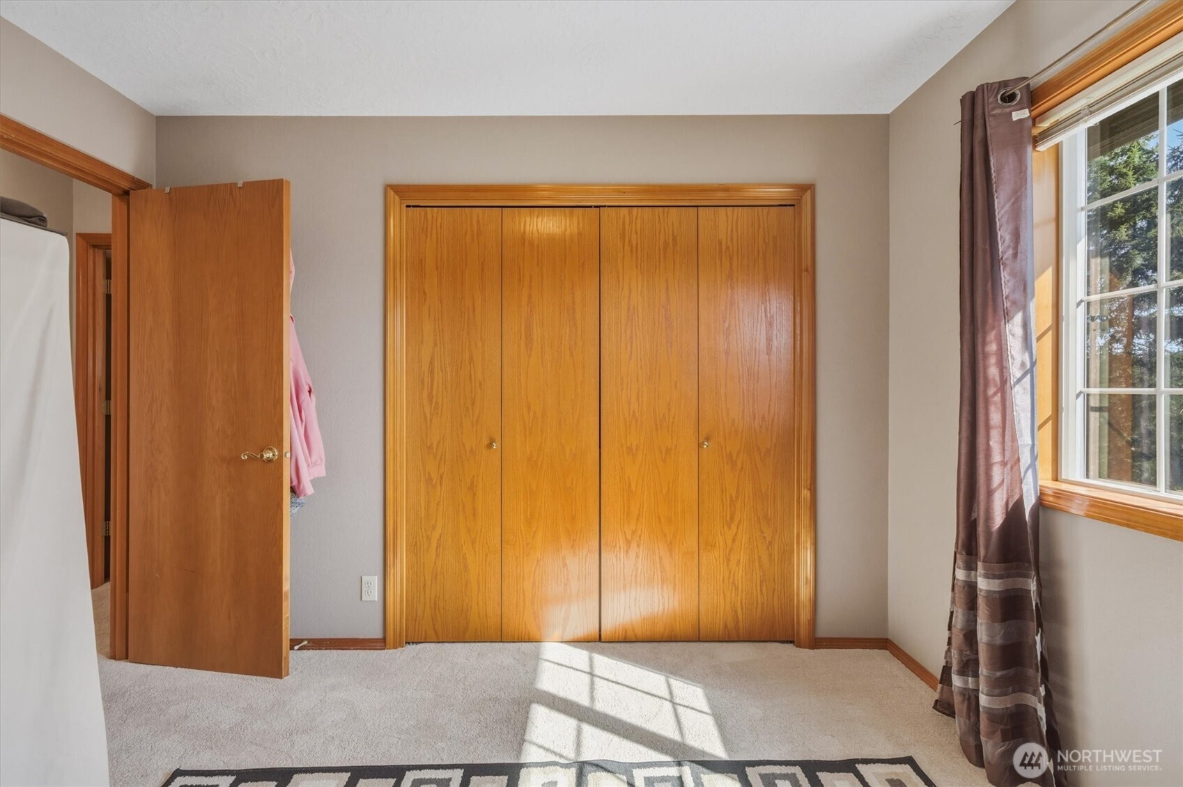 440 N Maple Hill Road , Kelso, WA 98626