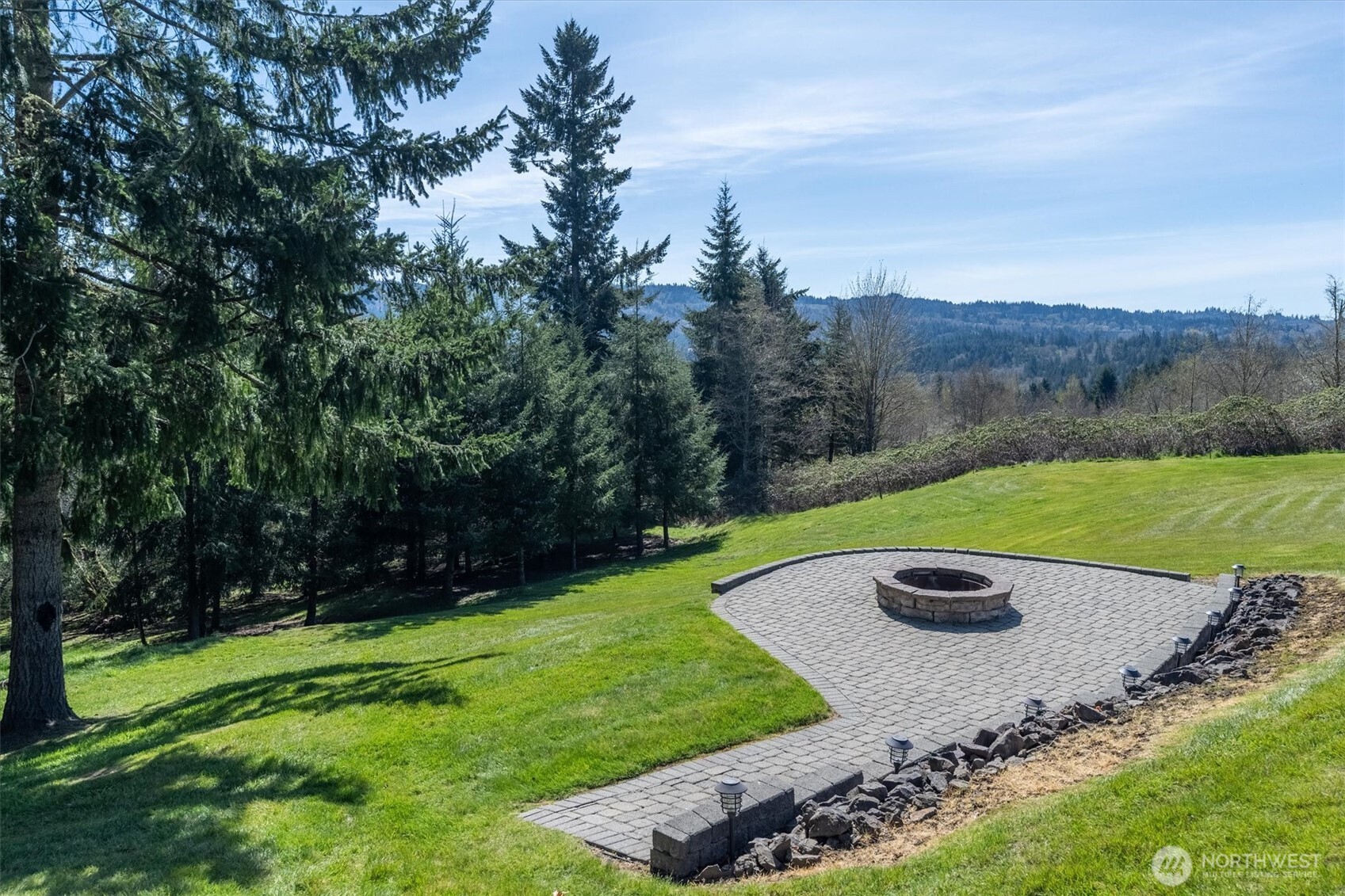 440 N Maple Hill Road , Kelso, WA 98626