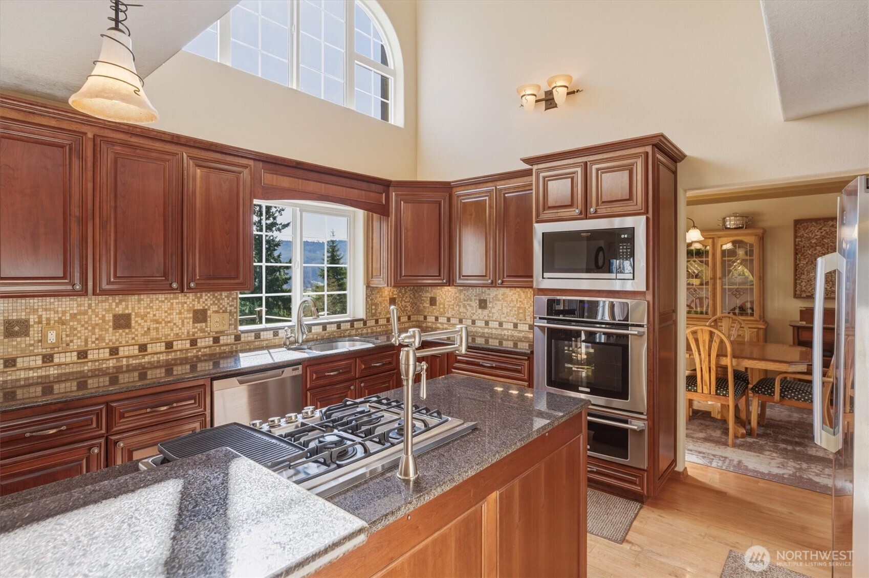 440 N Maple Hill Road , Kelso, WA 98626