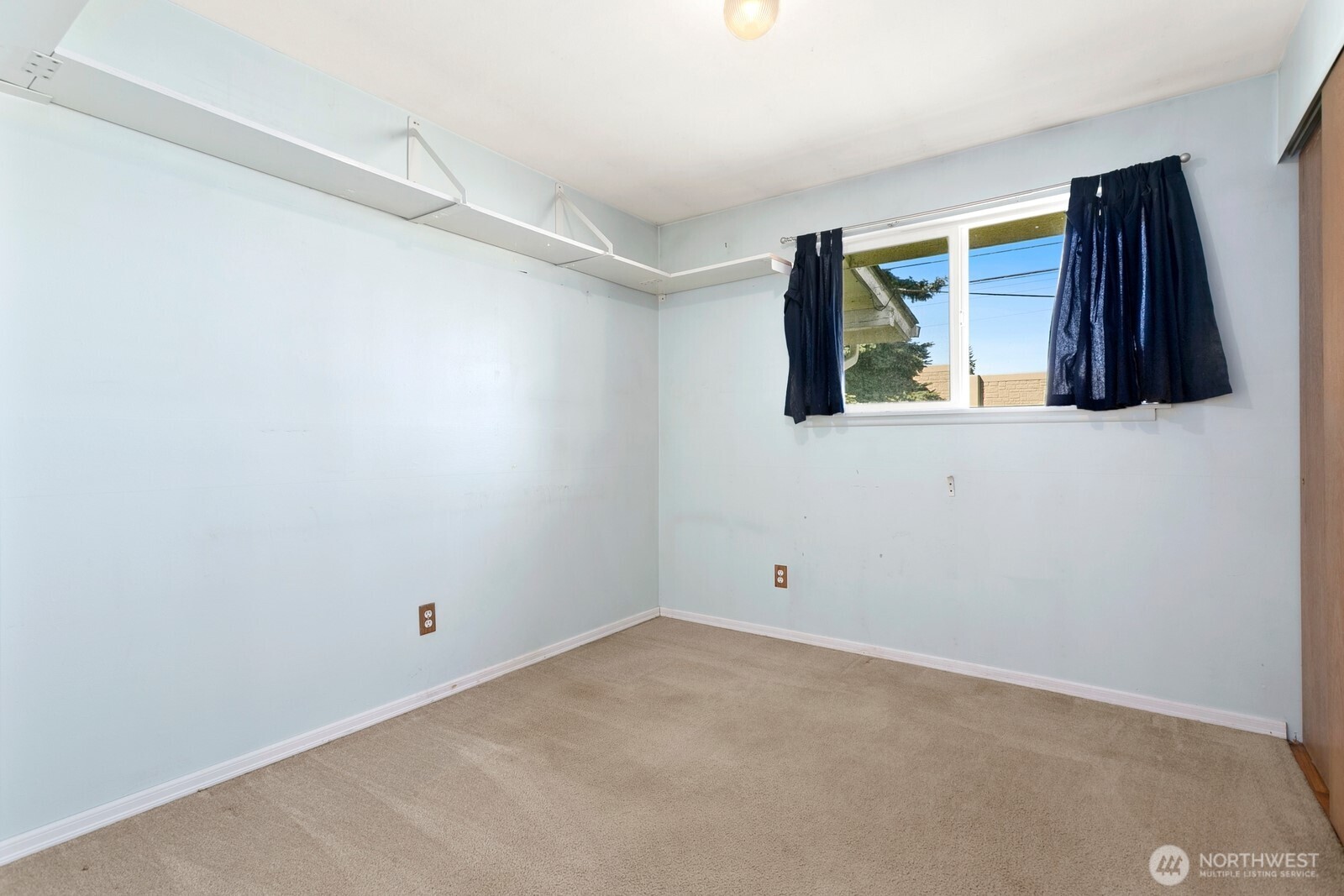 21222 33rd Ave S , SeaTac, WA 98198
