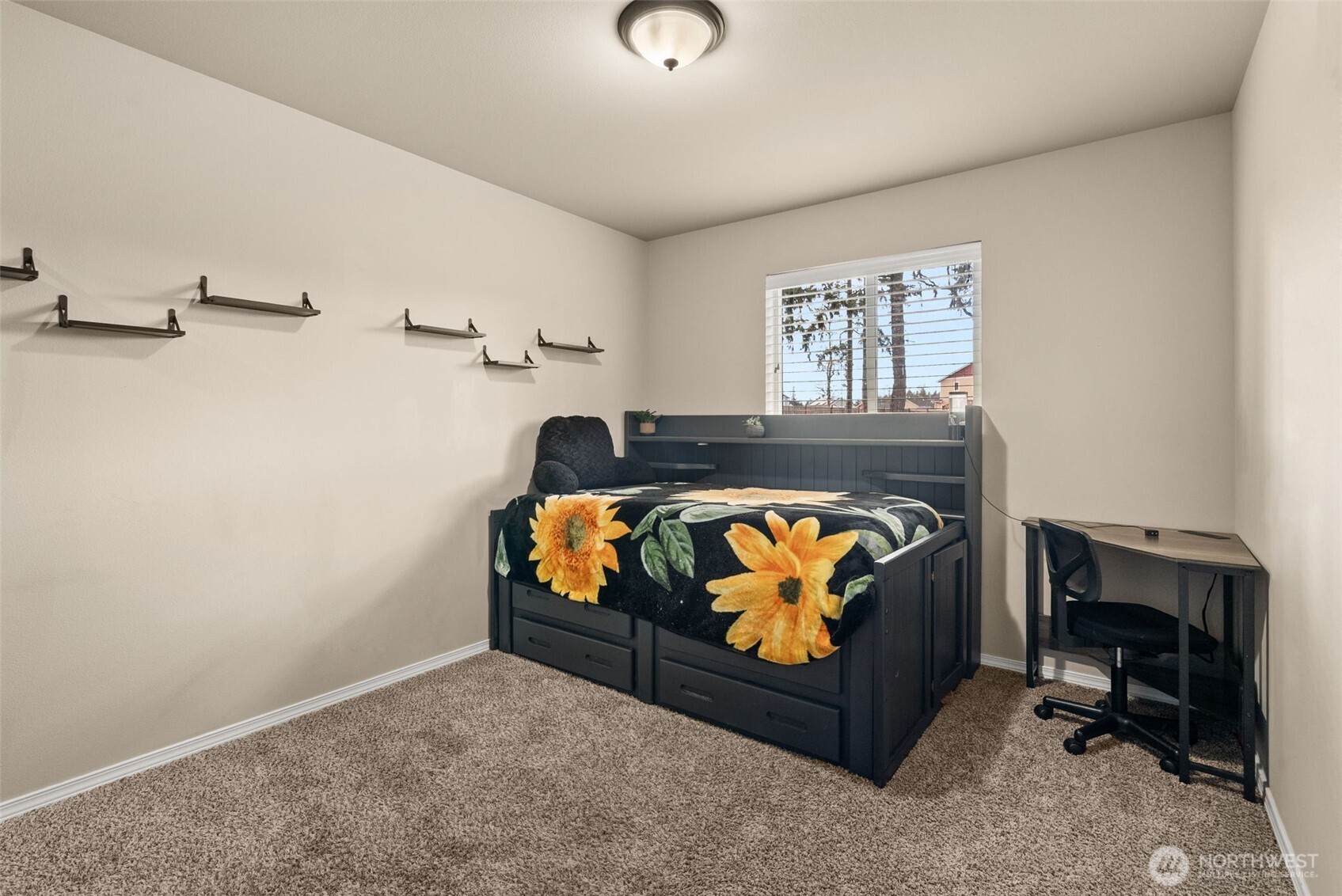 114 Lillian Lane SE, Rainier, WA 98576