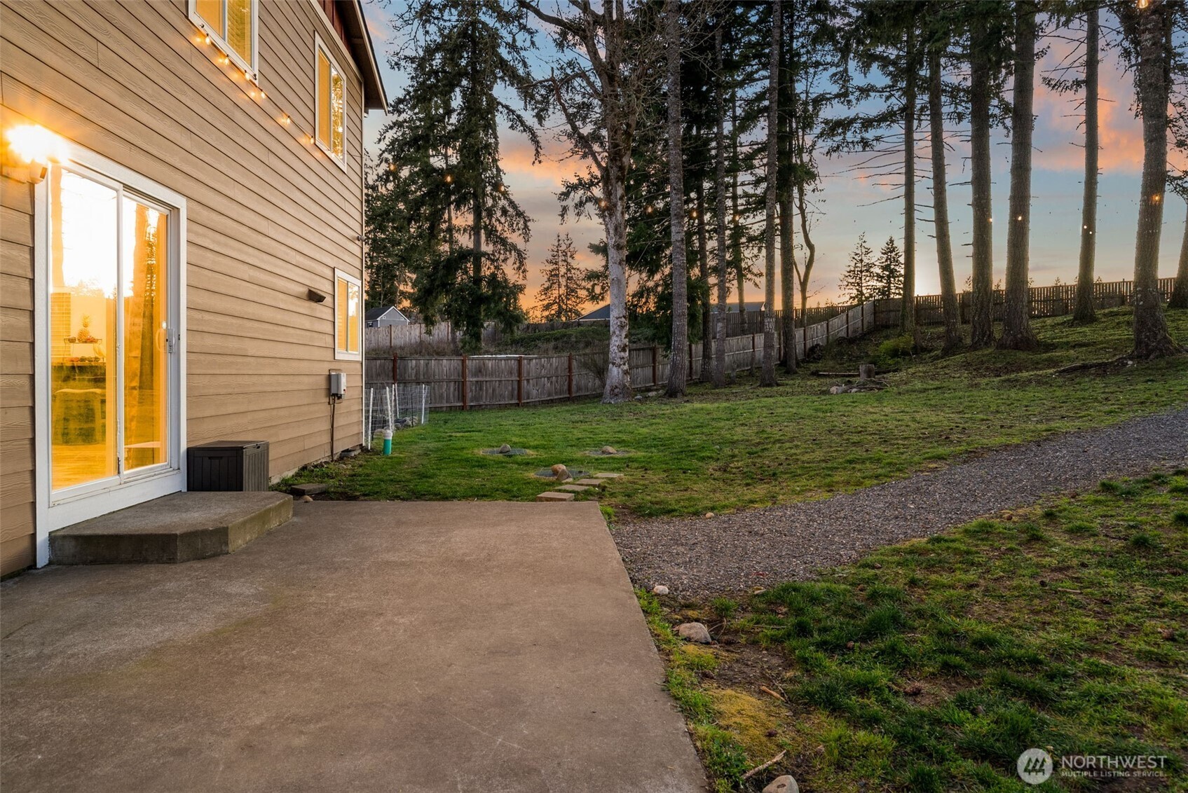 114 Lillian Lane SE, Rainier, WA 98576