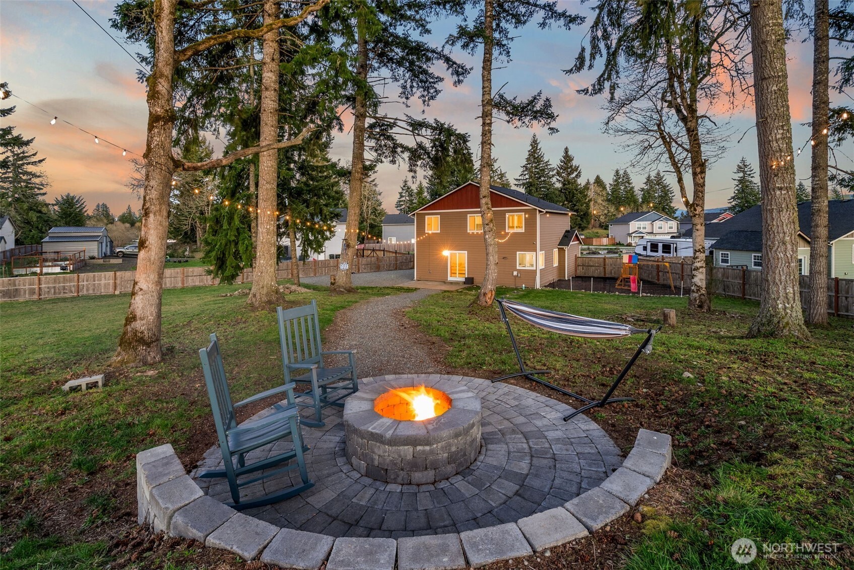 114 Lillian Lane SE, Rainier, WA 98576