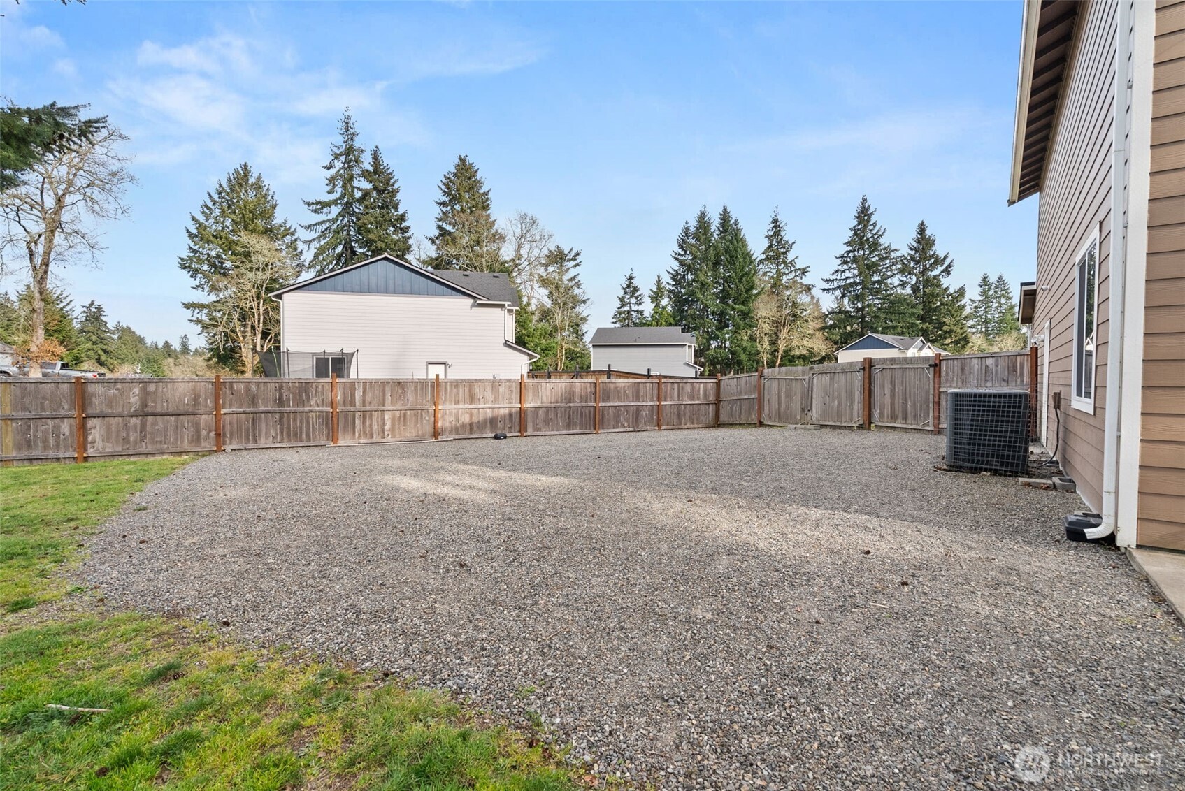 114 Lillian Lane SE, Rainier, WA 98576