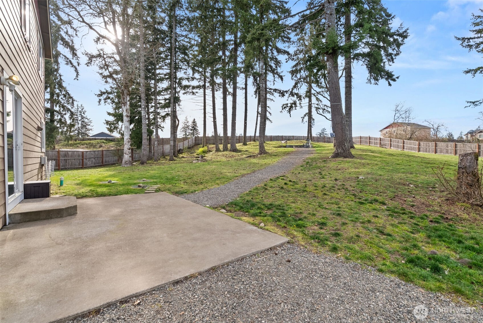 114 Lillian Lane SE, Rainier, WA 98576