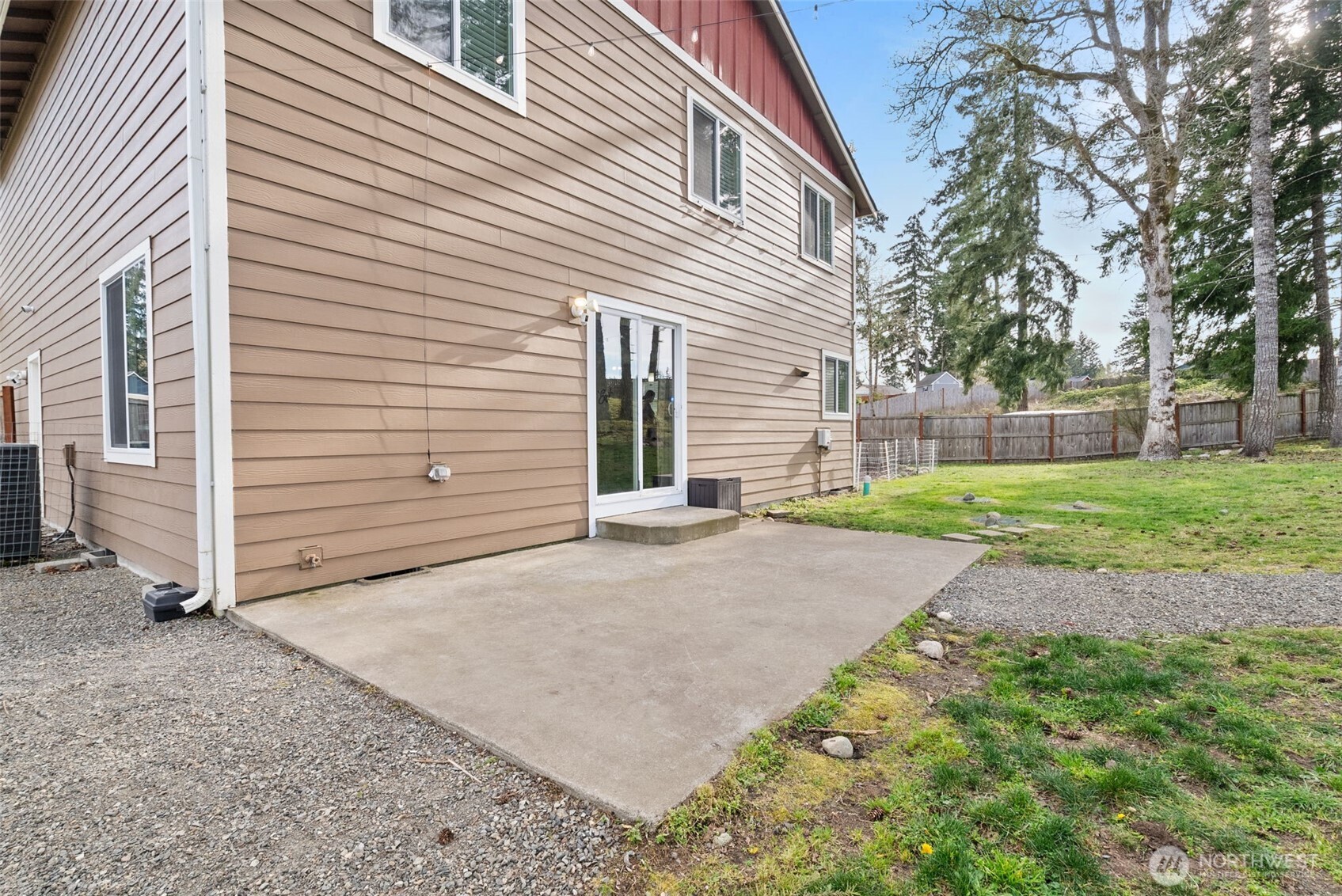 114 Lillian Lane SE, Rainier, WA 98576