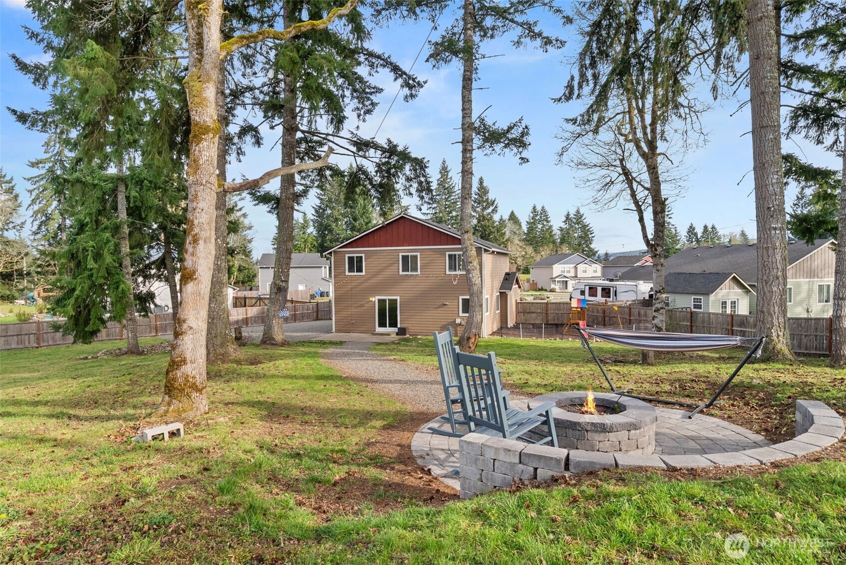 114 Lillian Lane SE, Rainier, WA 98576