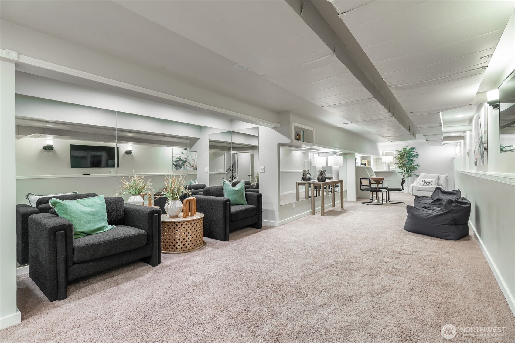 4550 49th Avenue NE, Seattle, WA 98105