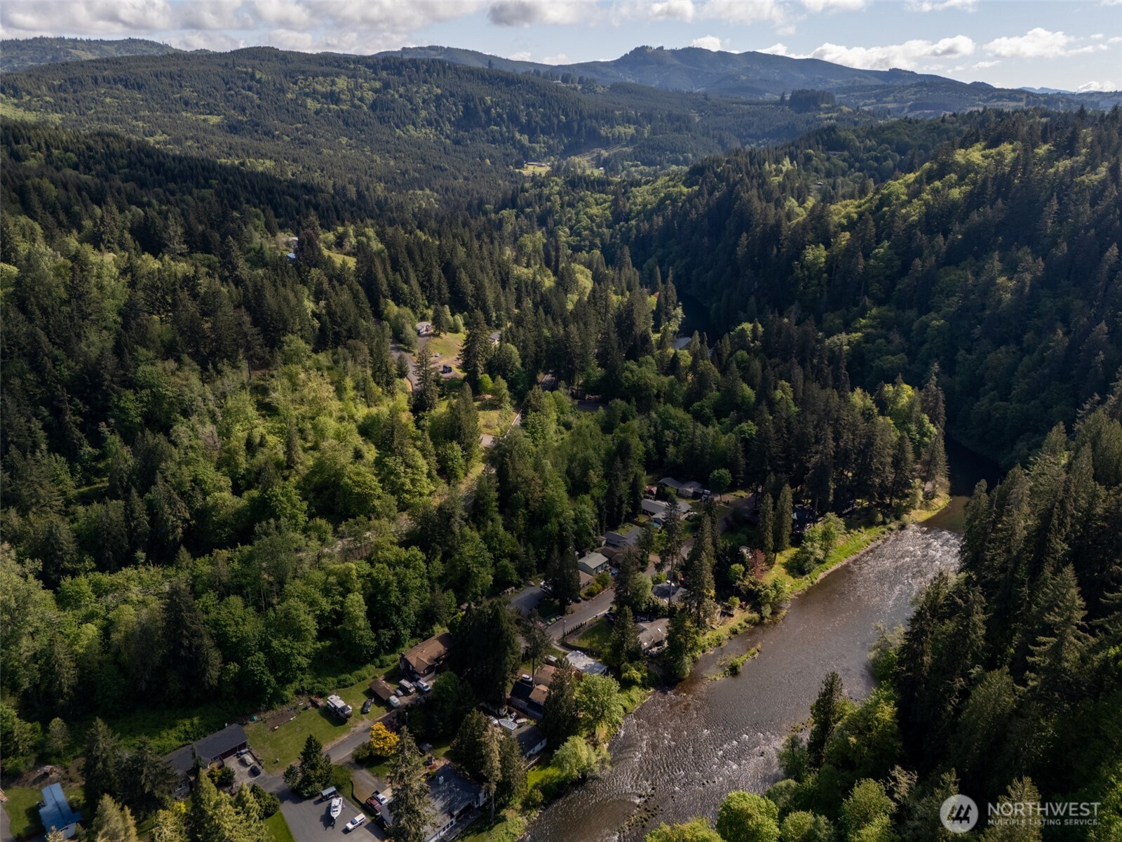 147 Old Spreadborough Road , Kalama, WA 98625