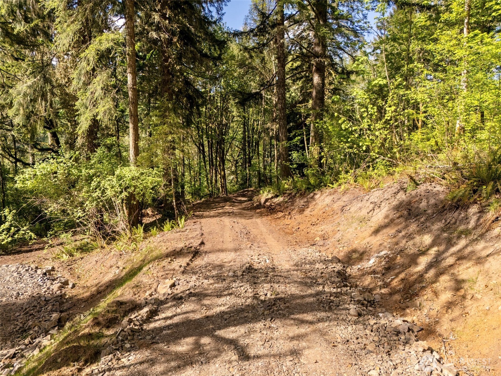 147 Old Spreadborough Road , Kalama, WA 98625