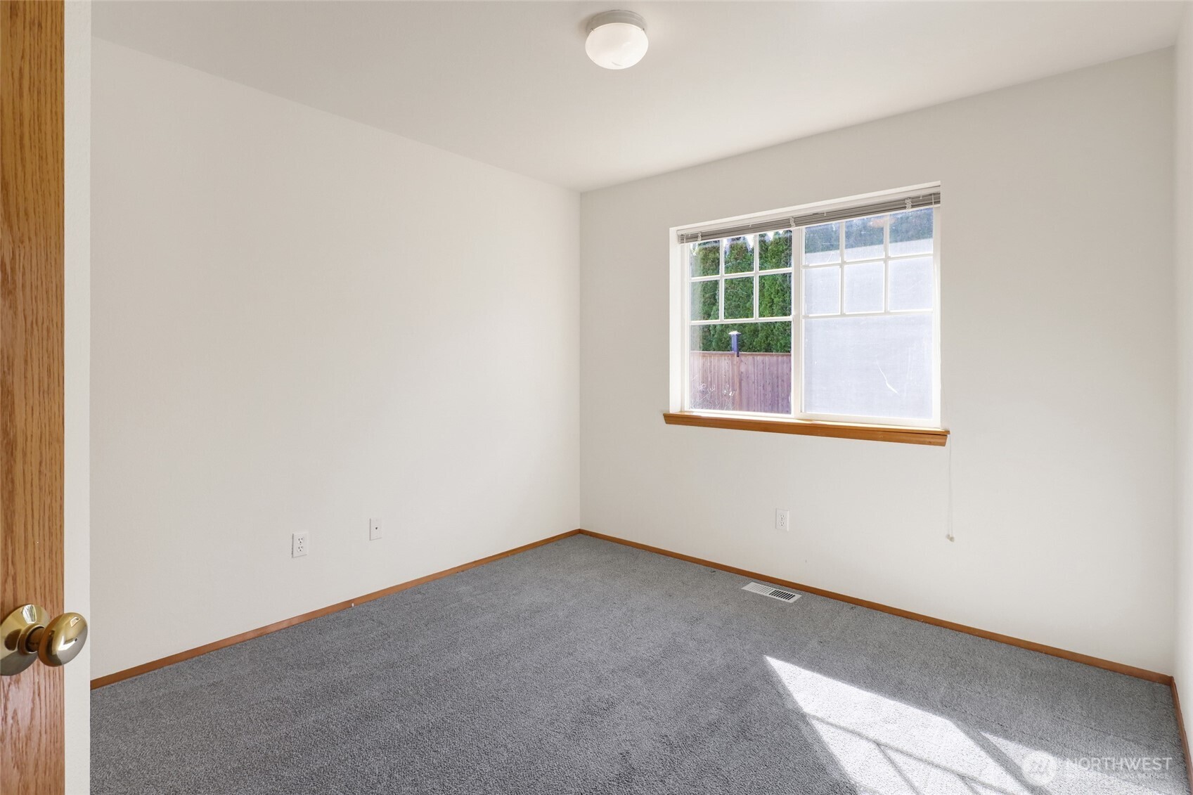 2911 St Paul Street , Bellingham, WA 98226