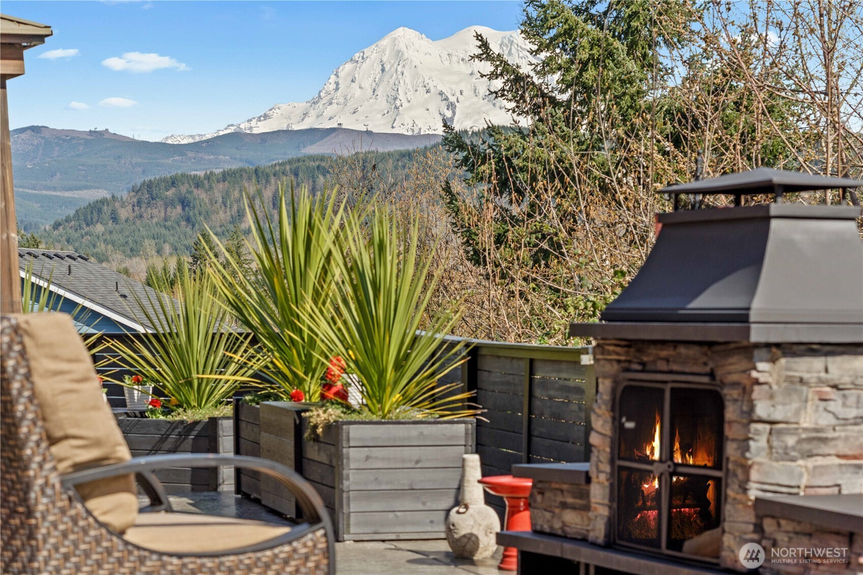 651 Joy Street , Eatonville, WA 98328