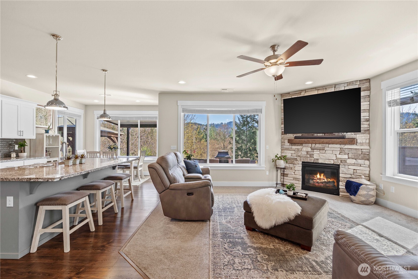 651 Joy Street , Eatonville, WA 98328