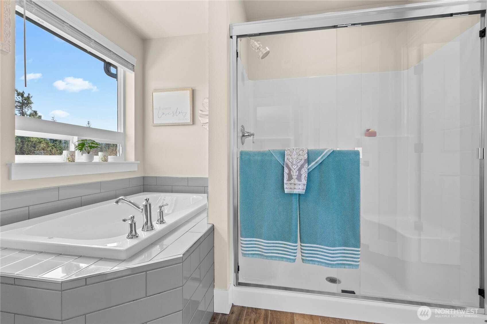 651 Joy Street , Eatonville, WA 98328