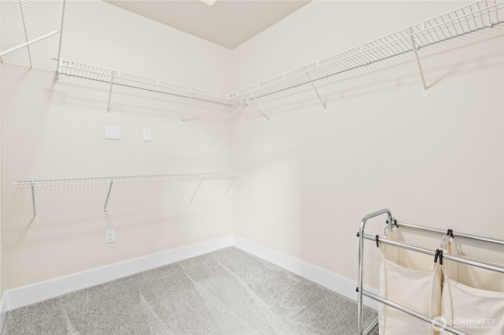 651 Joy Street , Eatonville, WA 98328