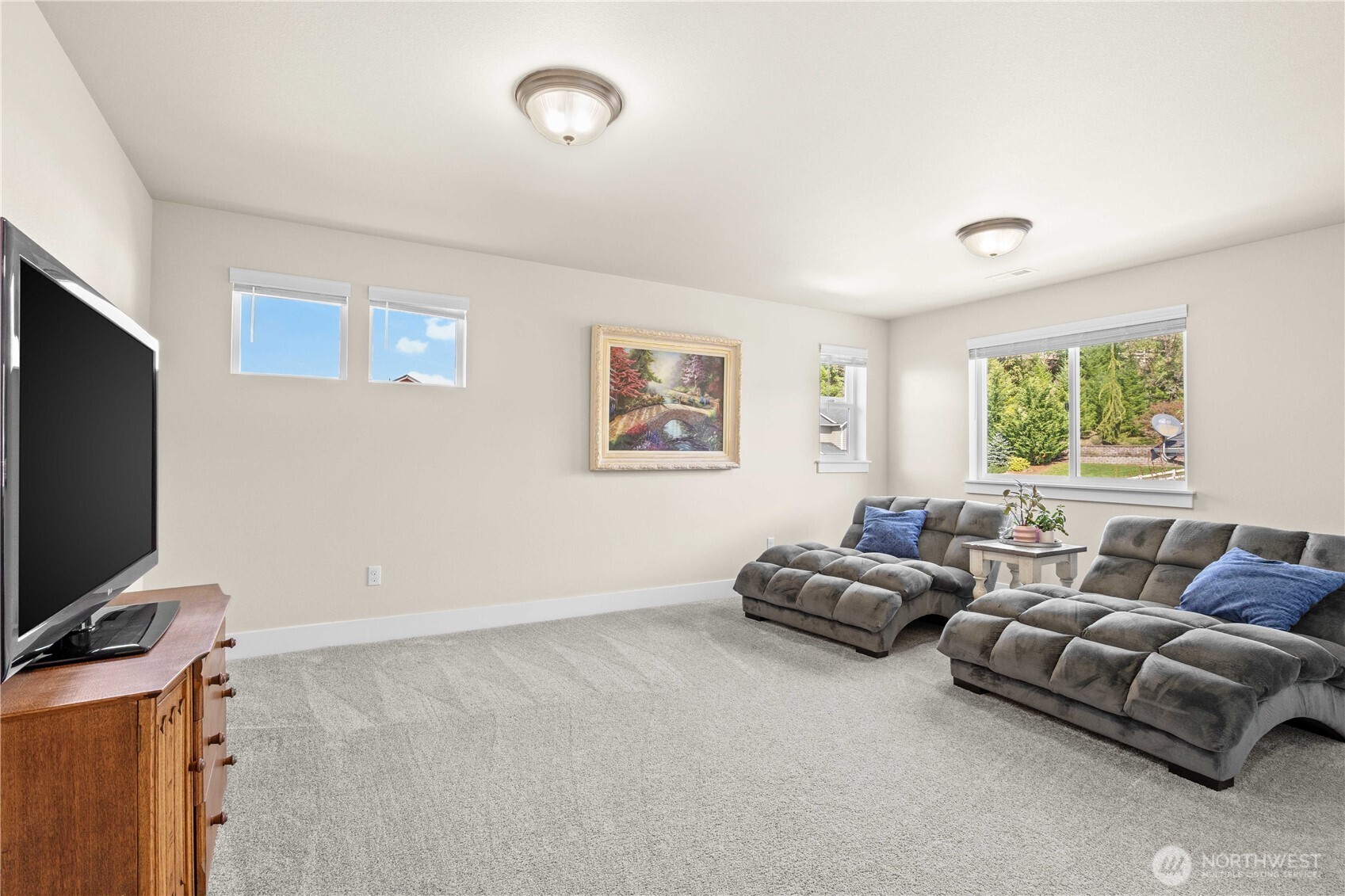 651 Joy Street , Eatonville, WA 98328