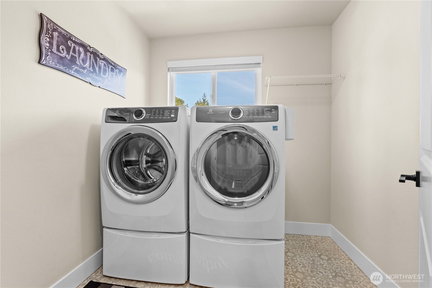 651 Joy Street , Eatonville, WA 98328