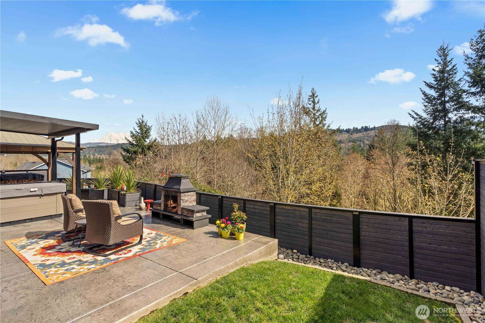 651 Joy Street , Eatonville, WA 98328