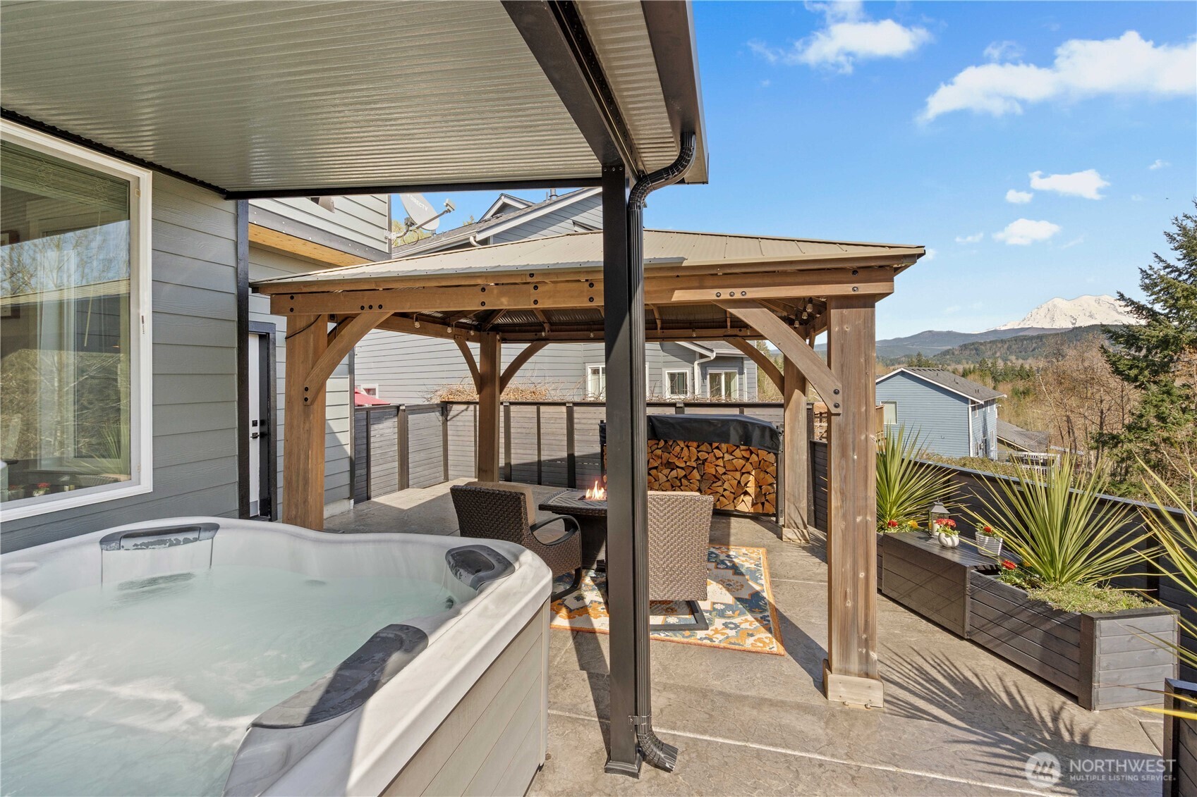 651 Joy Street , Eatonville, WA 98328