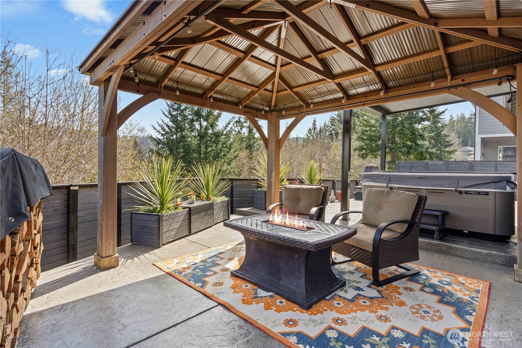 651 Joy Street , Eatonville, WA 98328