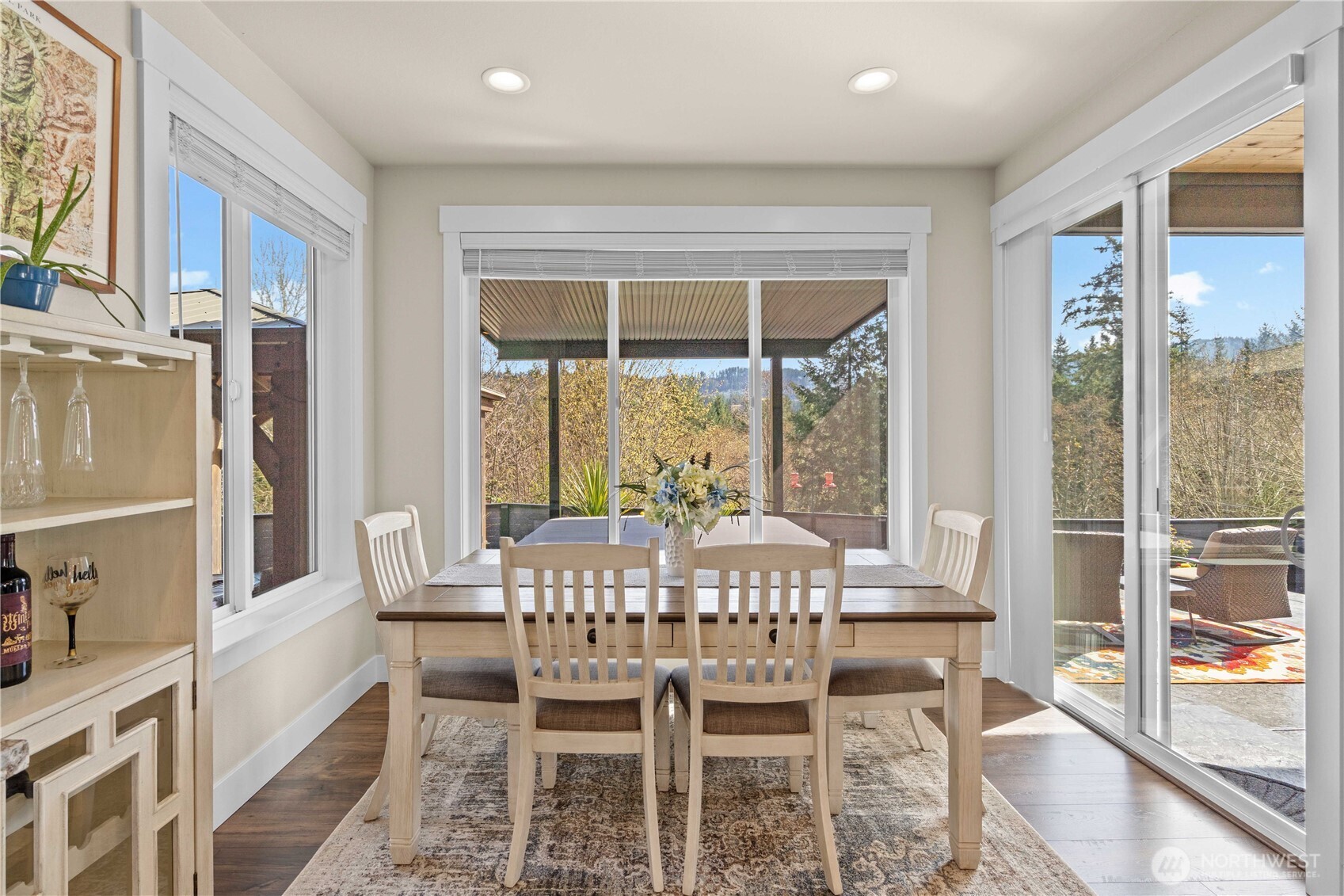 651 Joy Street , Eatonville, WA 98328