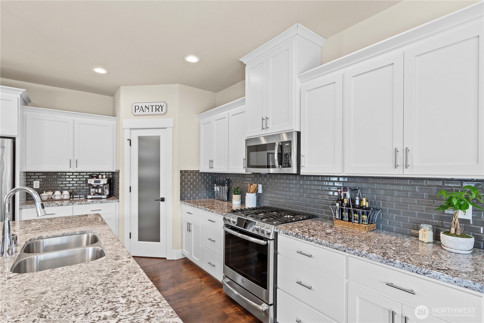 651 Joy Street , Eatonville, WA 98328