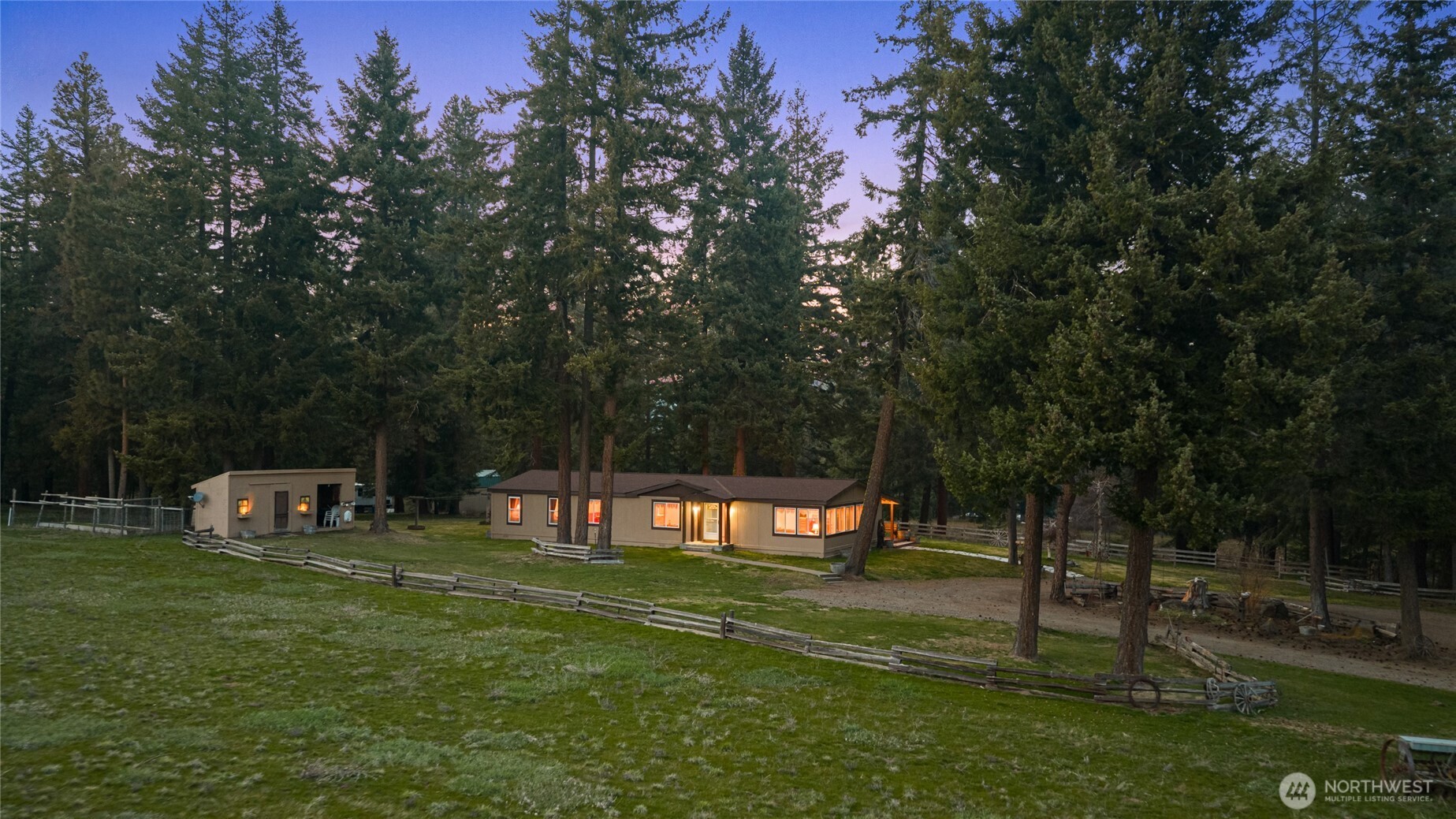 6160 Upper Peoh Point Rd , Cle Elum, WA 98922