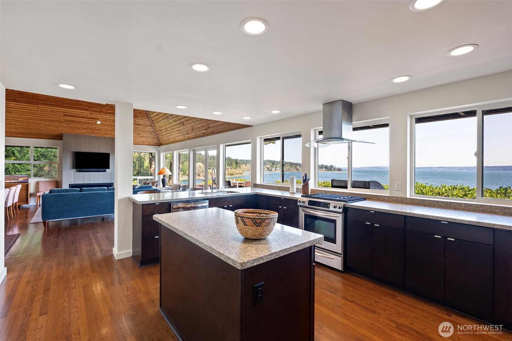 8032 SW 222nd Place , Vashon, WA 98070