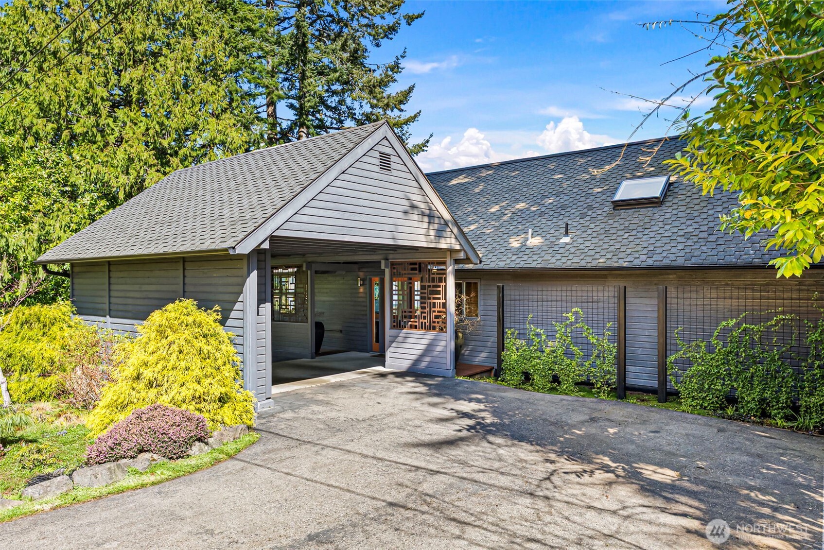 8032 SW 222nd Place , Vashon, WA 98070