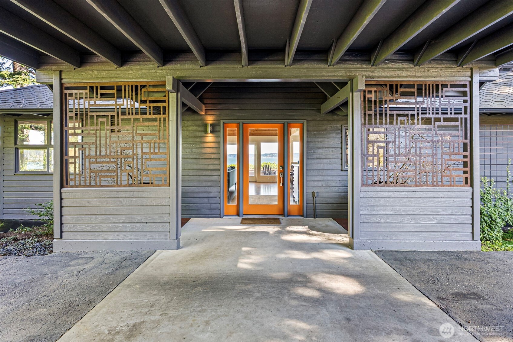8032 SW 222nd Place , Vashon, WA 98070