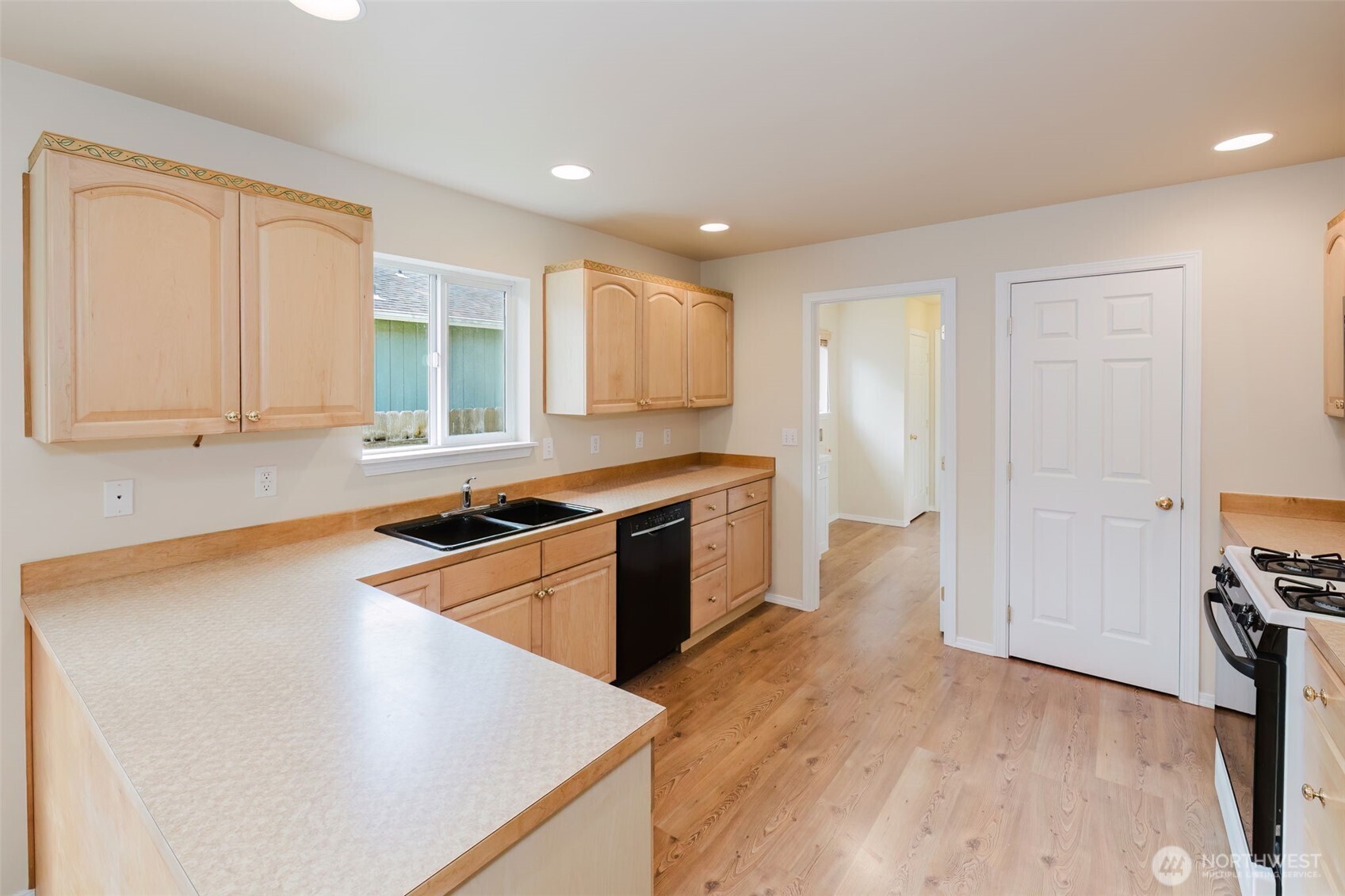 330 Flower Meadows Street , Port Orchard, WA 98366